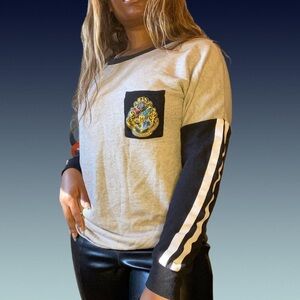 Harry Potter Hogwarts Crew Neck Women’s Sweatshirt  Medium EUC